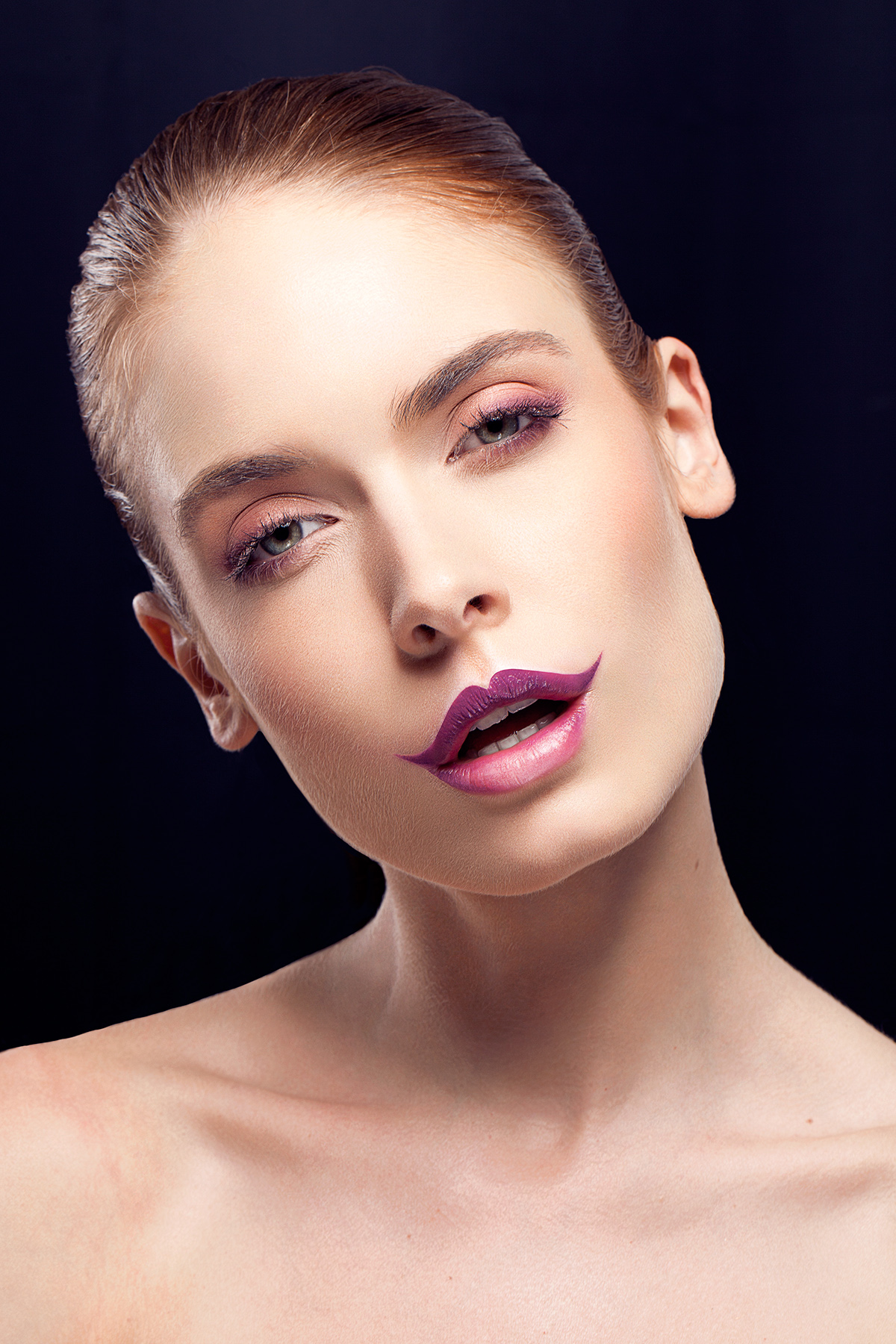 beauty makeup Make Up MUA hair skin portrait closeup girl studio retouch purple color expressive