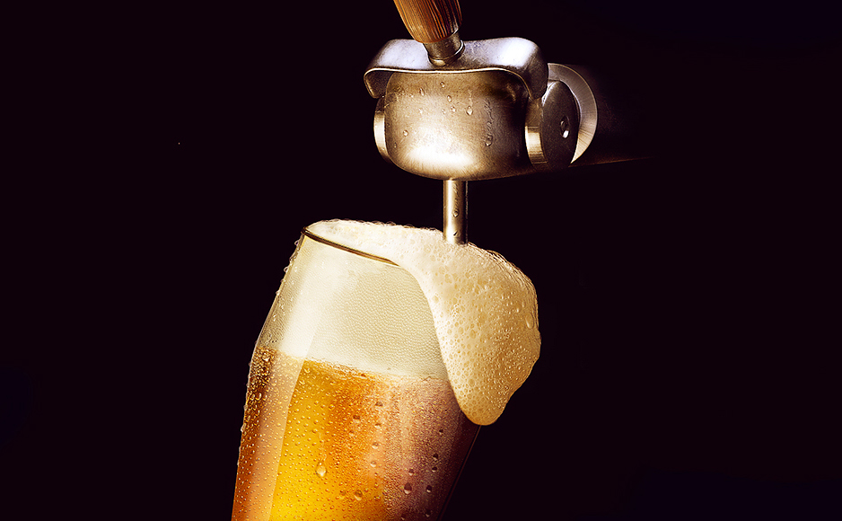 beer Foam Mattepainting photomontage tireuse à biere alcool 3D vray texturing cinema 4d