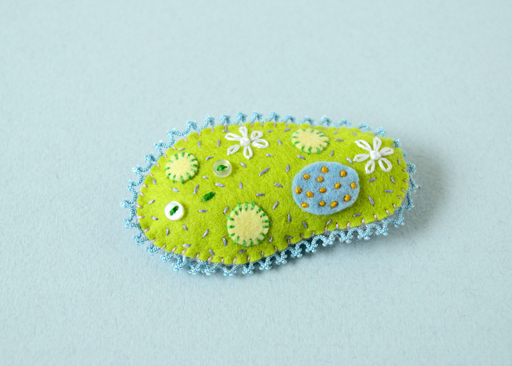 paramecium brooches hine mizushima felt handmade soft sculpture toy art craft plankton