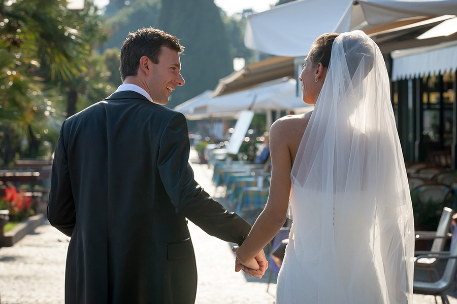 marriage wedding nozze fedi anelli lago di garda Fotografia sposi Gardone Riviera Villa Alba