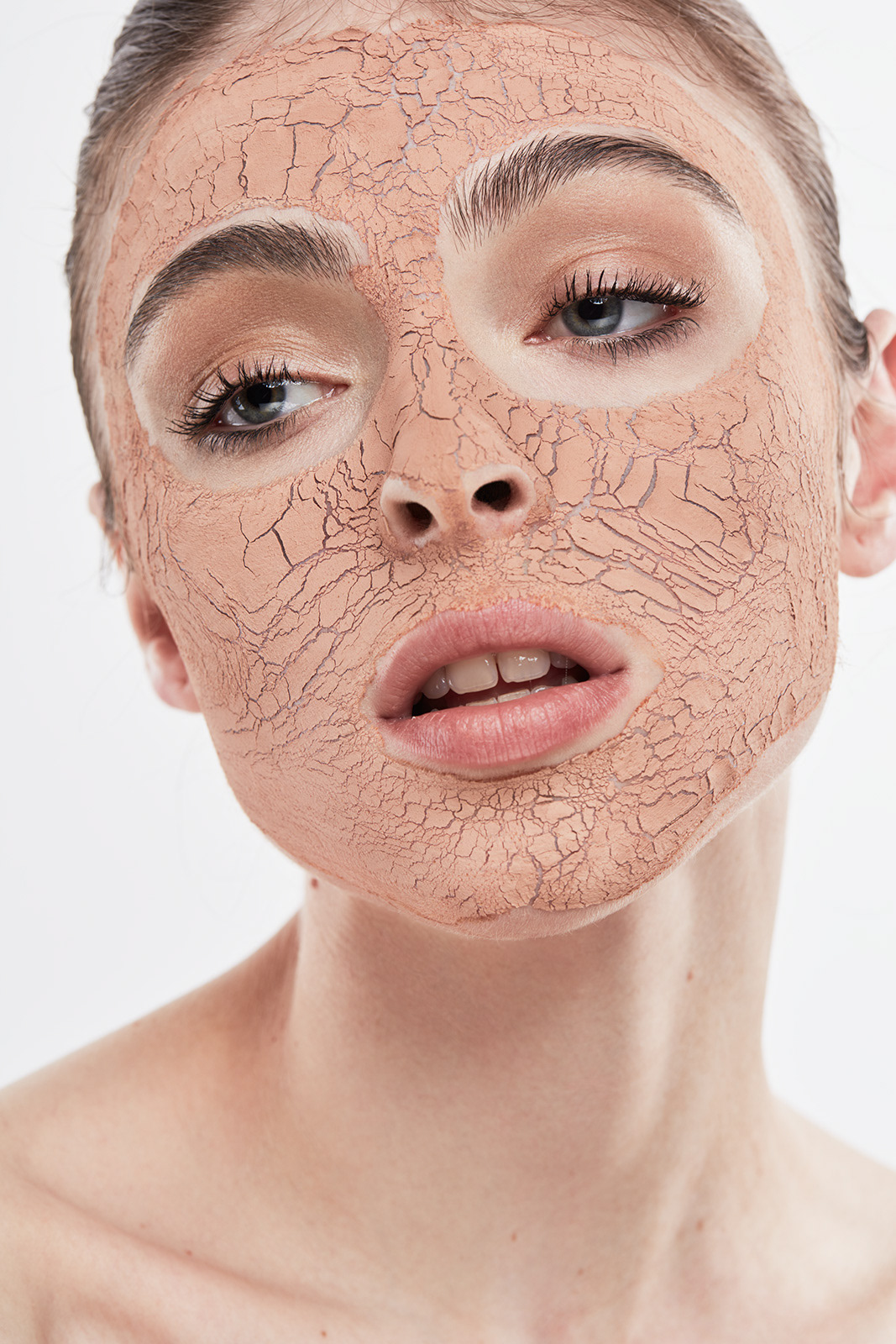 beauty editorial BEAUTY PHOTOGRAPHER close-up make-up skincare Studio Photography