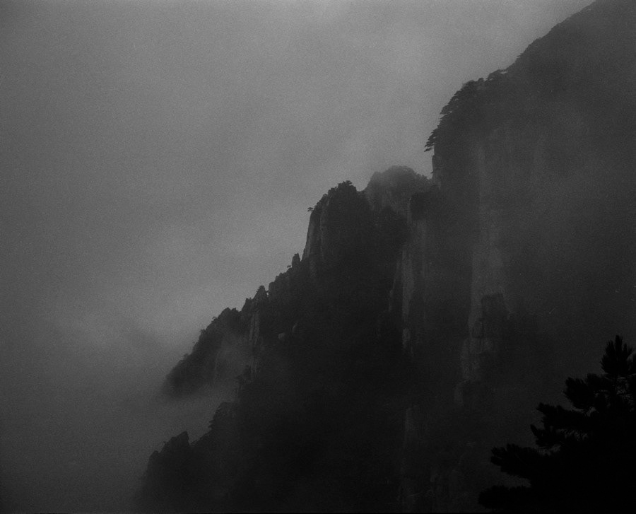 china Huangshan analog mamiya 7 dark mist mountains