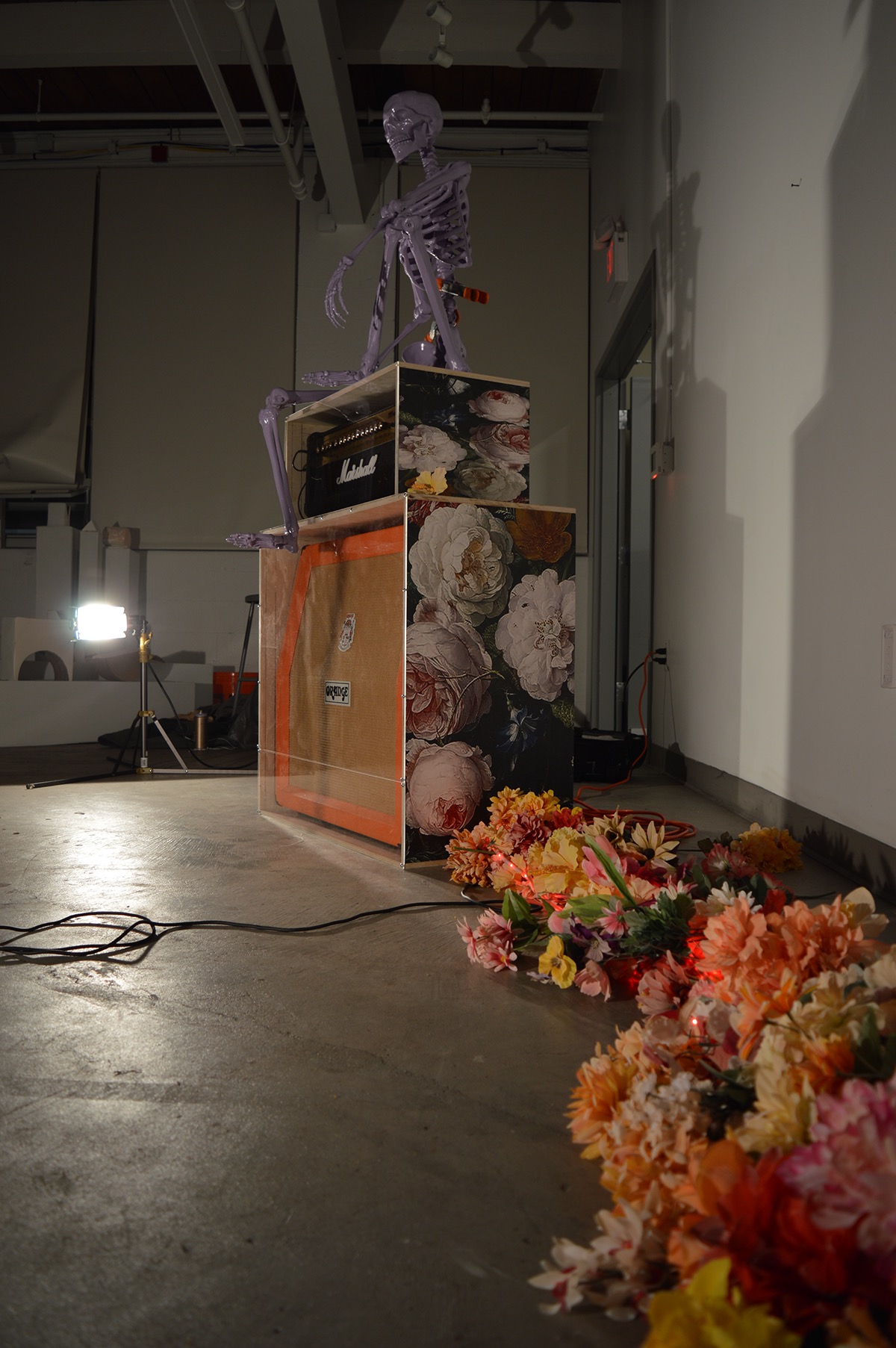 sculpture Flowers amplifiers skeleton color led lights sounds lights death