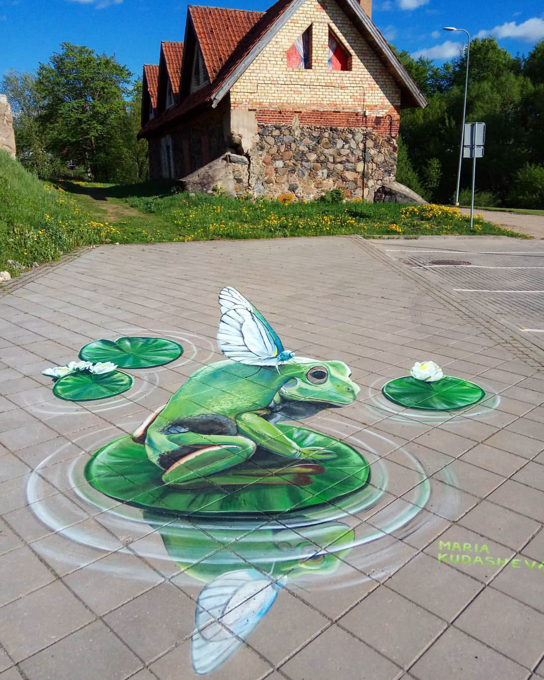 3D drawing "Frog traveler" at the festival “Seven hills” in Rezekne, Latvia, 2017.
