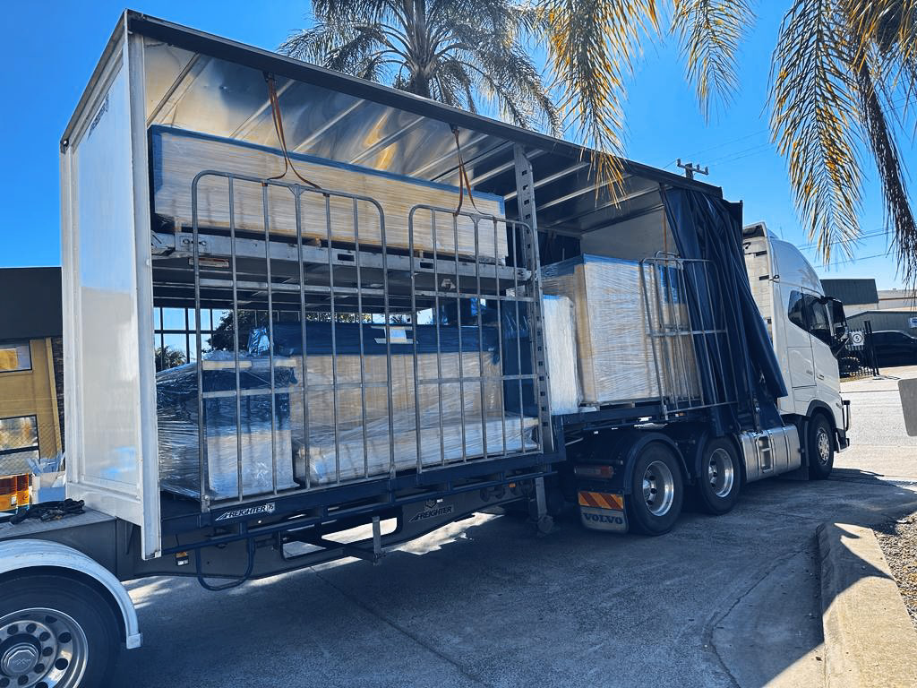 Freight Forwarding alpha trucking pallet service