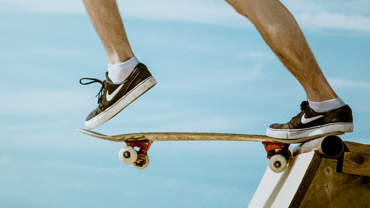 skate skateboarding extreme sports Nike finesse balance tailslide control toe