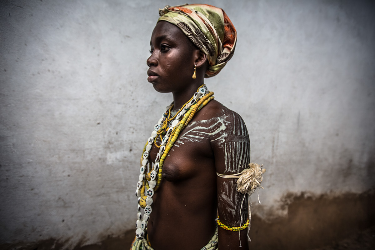 Ghana krobo photo photographer Ethnic africa girls beads Travel Canon wear initiation tradition