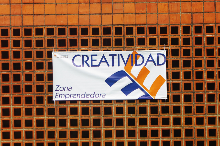 Unimet logo Promotion University videographer ZONA EMPRENDEDORA promoción creative