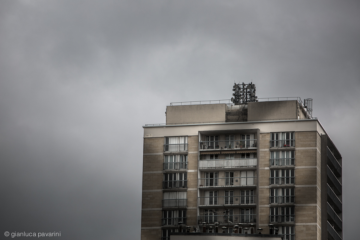 Paris Street rue xiii arrondissement 13° architecture 1980 building lights nuages cloudy dark