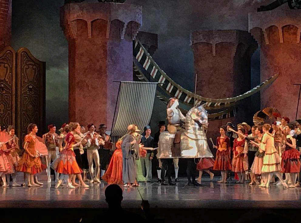 #ballet #donquixote #georgiadis #nureyev #olgamedvedeva #rudolfnureyev #setdesign #stanmus #декорации #донкихот