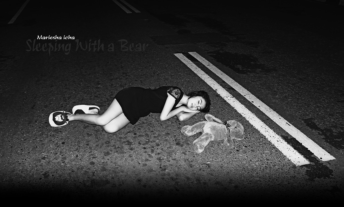 Portraiture portrait girl road sleeping