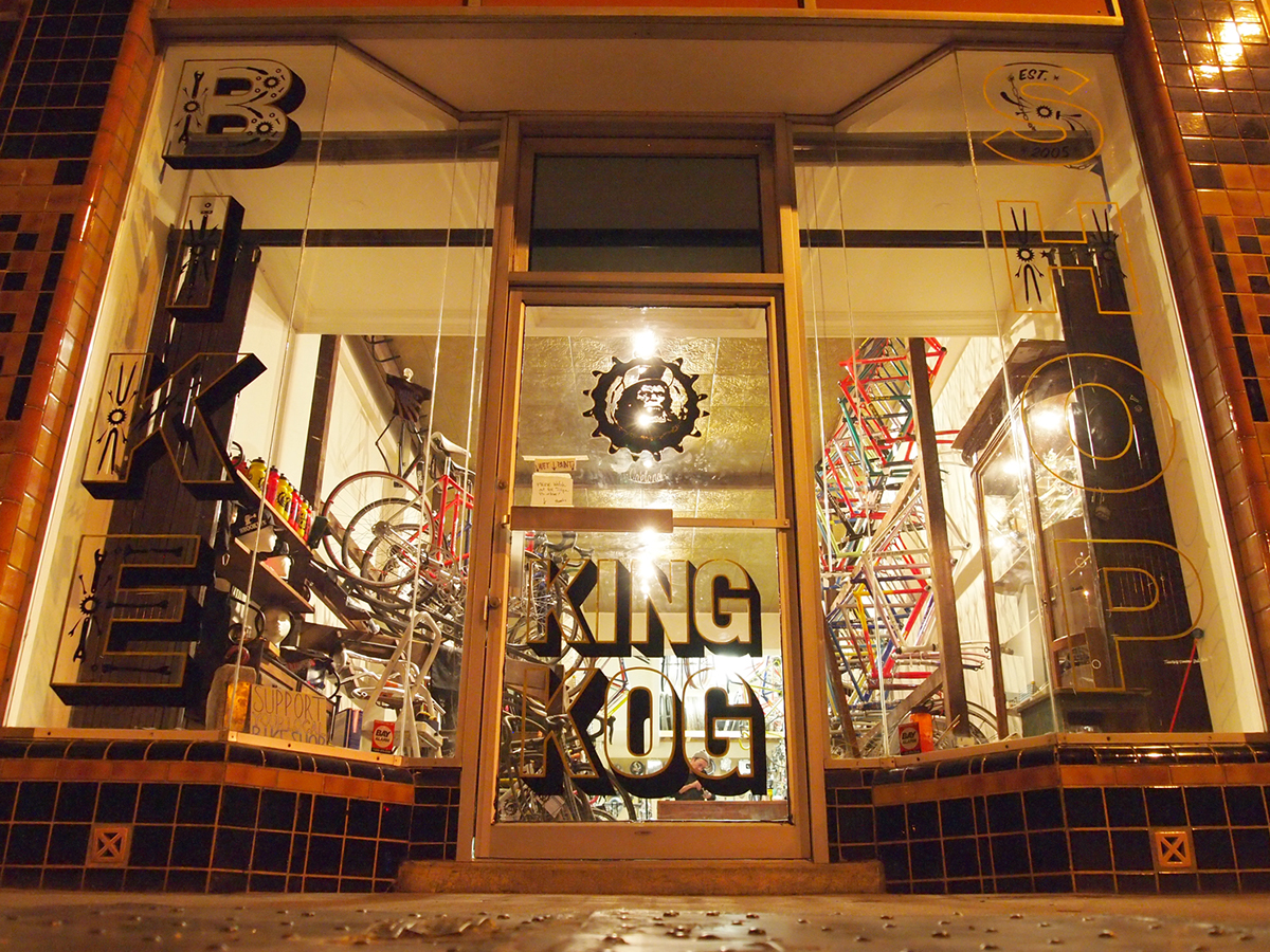 sign painting signpainting lettering hand paint HAND LETTERING King Kog kingkog Bike Shop oakland Brooklyn 1shot signs Storefront