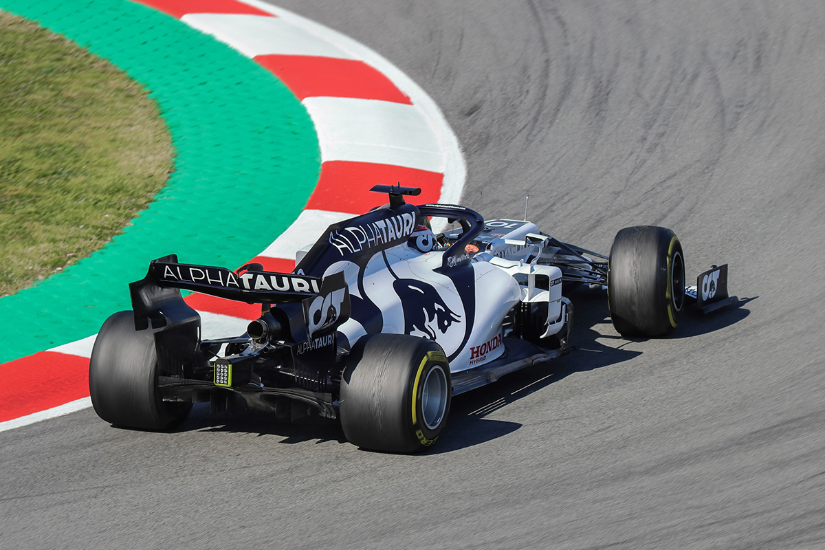 barcelona catalunya circuit FERRARI Formula 1 lewis hamilton mercedes Motor racing Practice