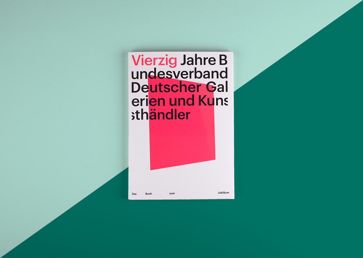 Corporate Literature editorial book neon schweizer broschur