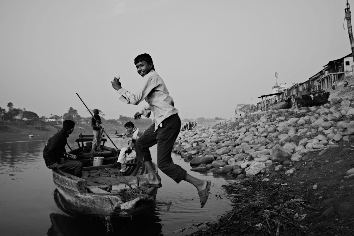 BBangladesh odialos sylhet boat boys teenage life living struggle dreams hope faith