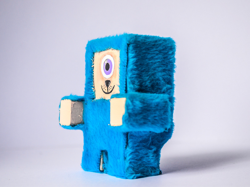 bicefaloeg art-toy custom toy