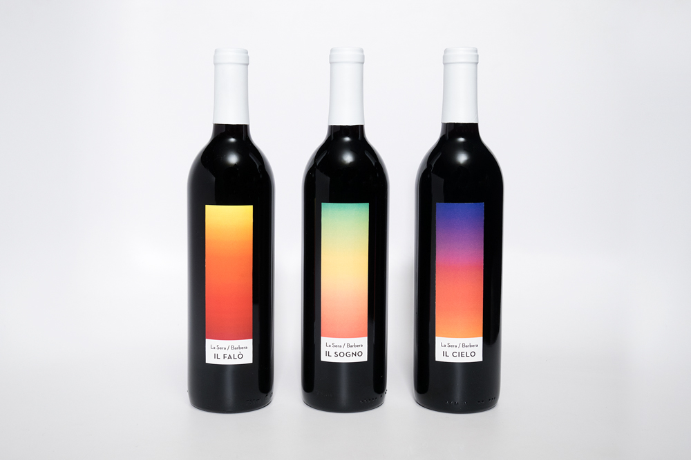 wine bottle wine label gradient Italy