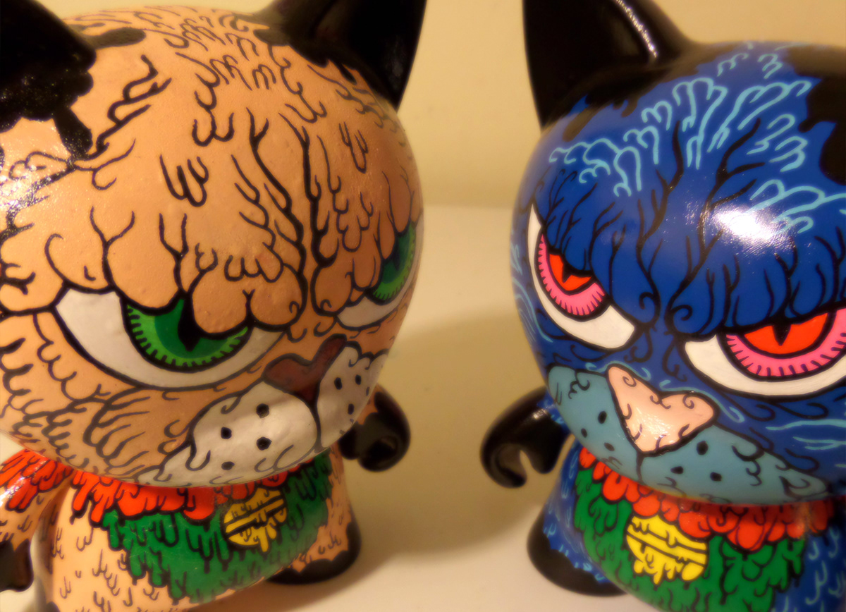 siamese Twins Cat manekineko Kidrobot Trikky custom painted Urban Vinyl toys designer
