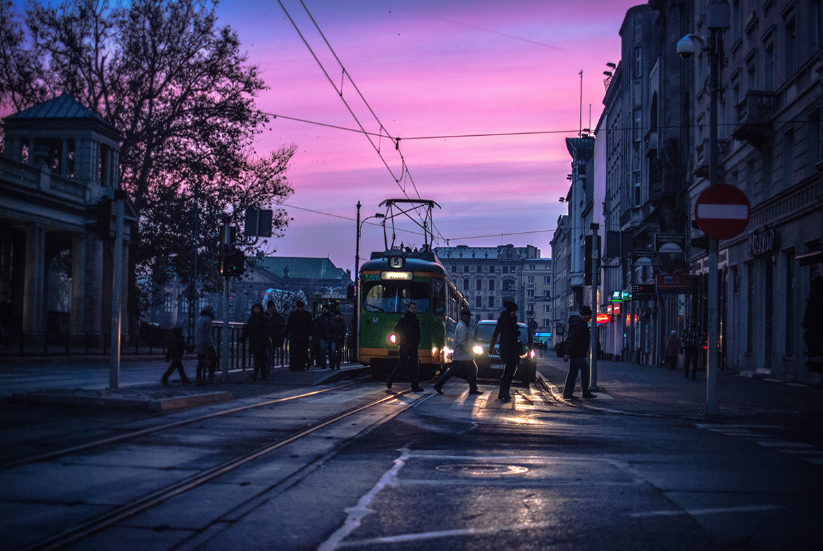 pznan poland ewitsoe Nikon Street MORNING DAWN winter December purple sunrise commute tram pedestrians