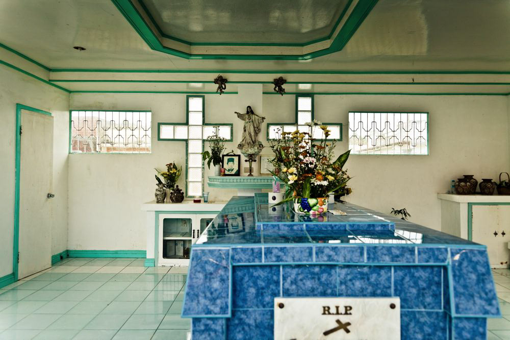 philippines canon 5d mark II Mindanao Tandag city The day of dead Surigao del sur cementery dead death asia photo slideshow Thomas cristofoletti