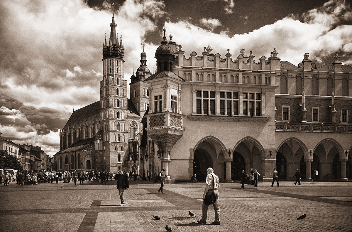 Kracow poland Cracovia Europe photo fine art black and white old photo building tag trip voyage viaggio culture