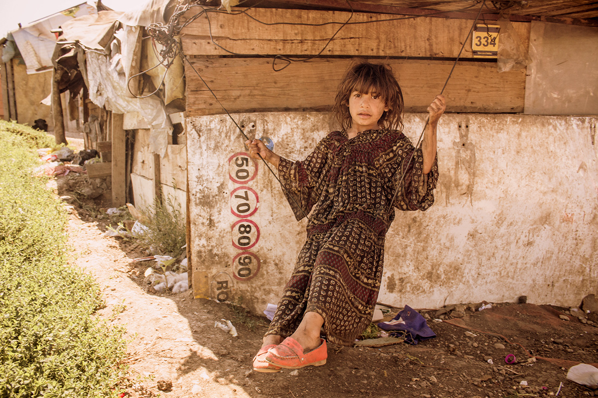 romania gypsies sinthi roma pata rat rat Europe transilvania Poverty rubbish Dump EU child labour children slum