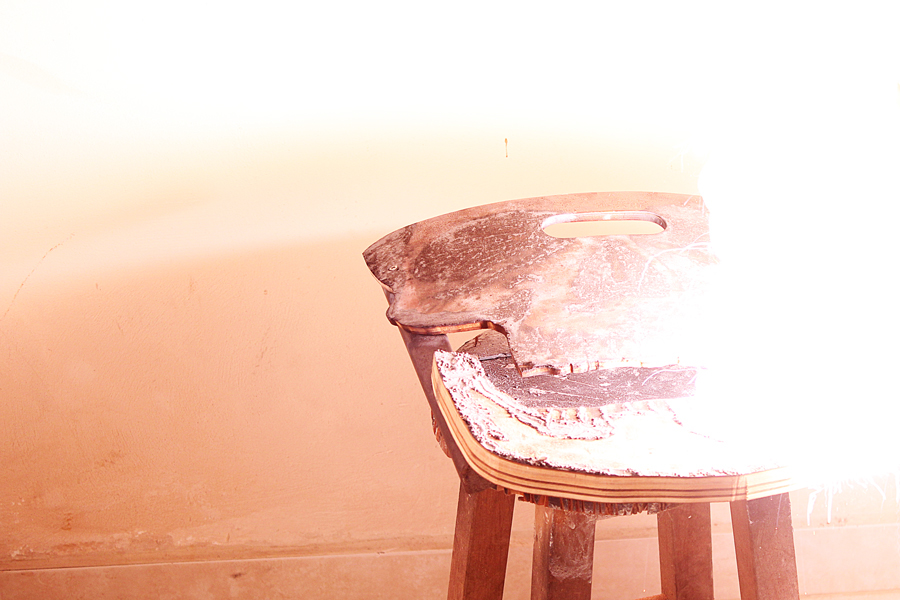 skull chair burn upcycled BetoJanz Beto Janz caveira Skull art