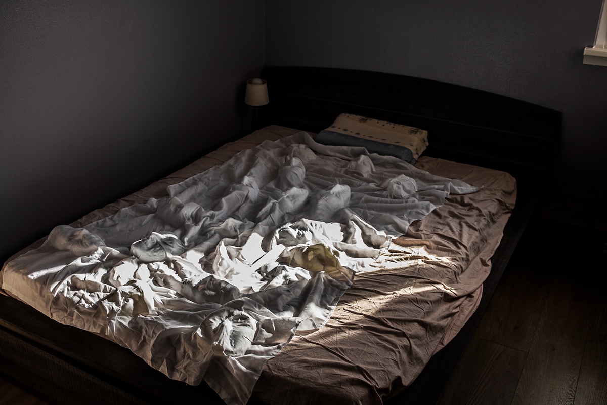 bed installation In situ art fine lora azza Dimov Dimitri france memories image