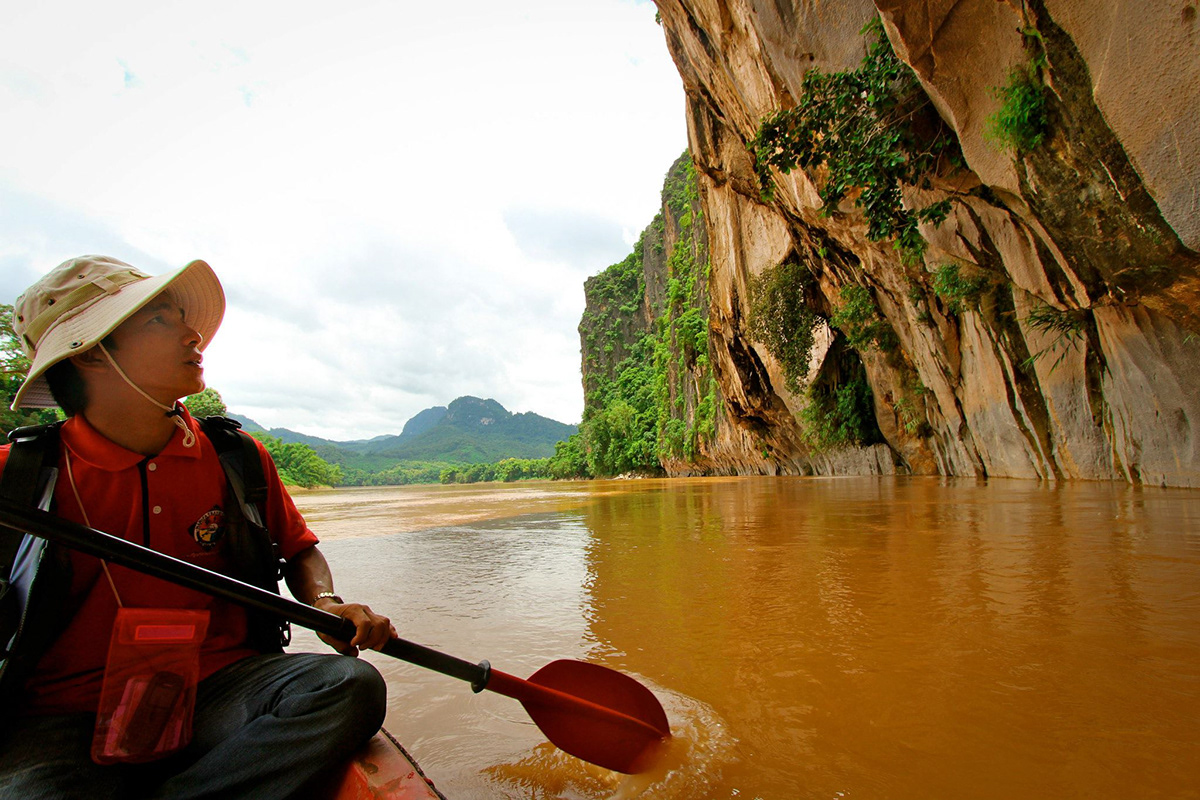 asia Laos Cambodia southeast Travel kayak Killing fields