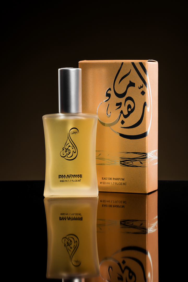 product Photography  styling  perfums fragrances manipulation retouching 