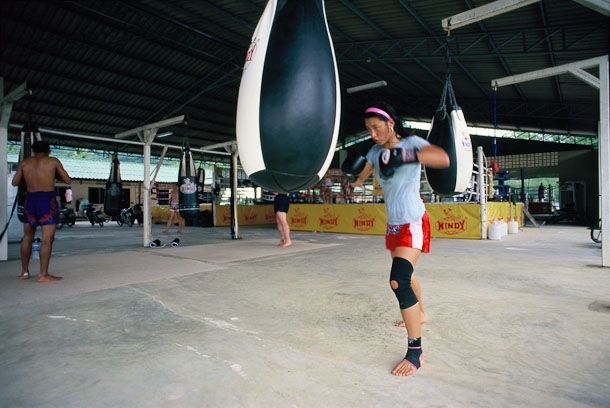 photo  Photography  photojournalism  thailand Thai siam siamese muay Boxing kick thai boxing kick boxing Fighter image status village train trainer martial art martial art deryck derek derrick Van steenderen vs verse van steenderen Thailand