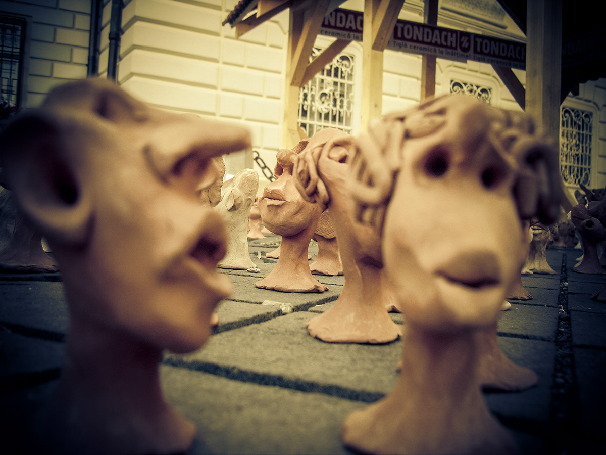 figurines song caricatured emotions