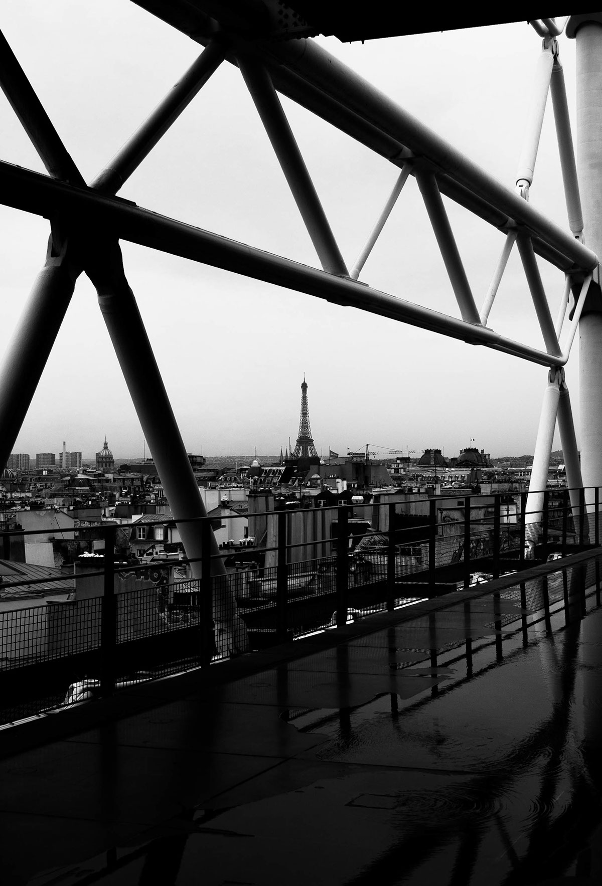 Adobe Portfolio versailles buildings reflections steel structure symmetry eiffel tower wings alley windows france Perspective Paris black and white