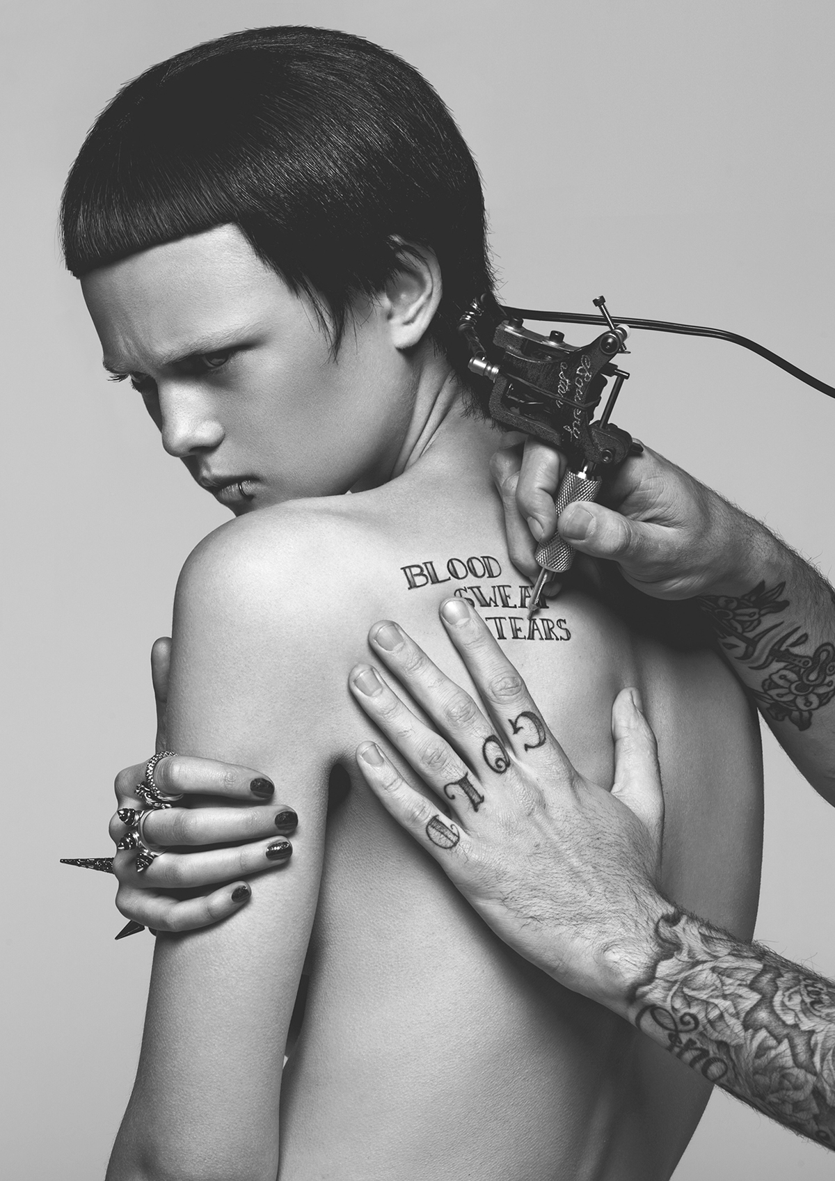 salander millenium black and white Female Model noir et blanc modèle tatouage tatoo tatoos lisbeth lisbeth salander