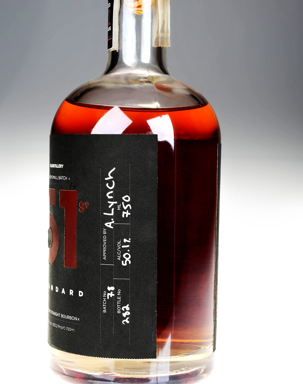 select small batch bourbon black elegant special edition product spirts alcohol Whiskey