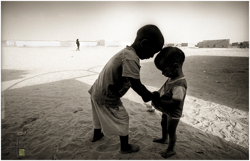 Saharawi  children  people   Africa  algeria  refugee black&whites kodak Nikon nikonscan Sahara desert