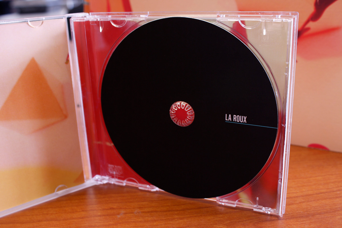 CD design La Roux