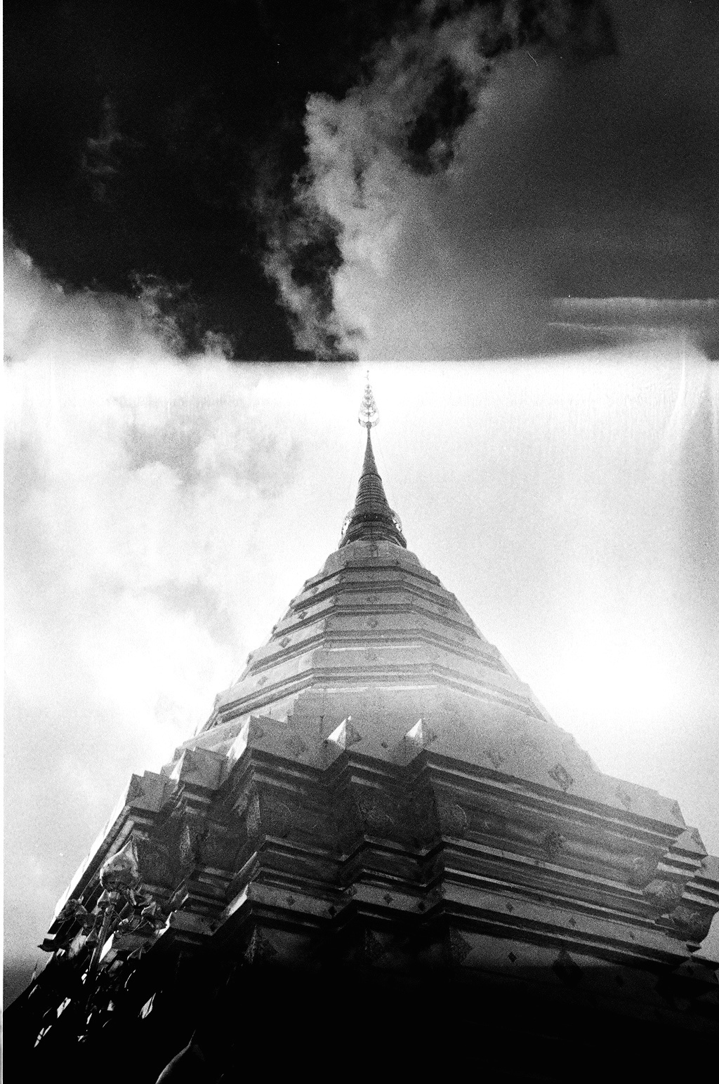 filmisnotdead 35mm istillshootfilm analgue analoguephotography grain asia Travel indonesia Thailand Laos vietnam