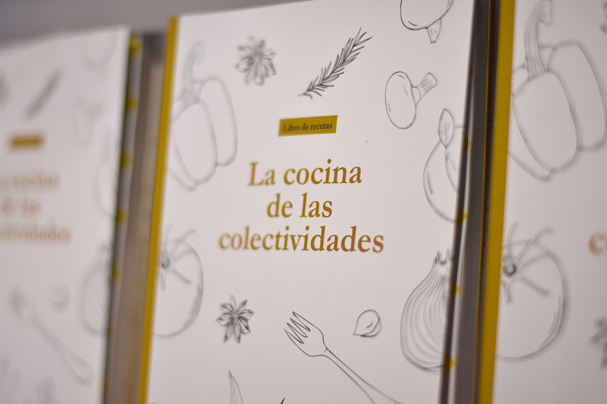 Food  cook book editorial design  ILLUSTRATION  recipe colectividades gastronomy buenos aires Caslon