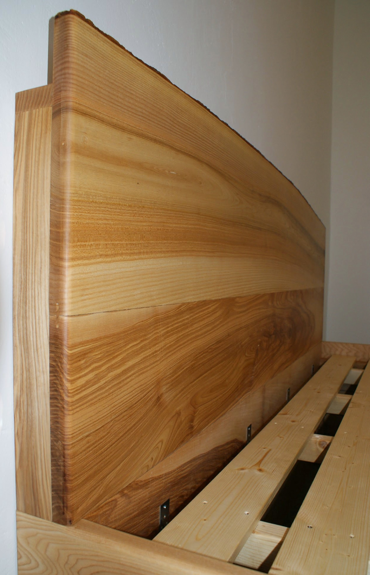Ash wood bed