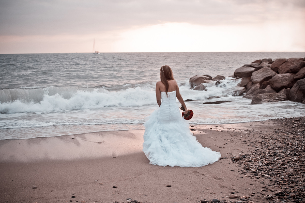 wedding bride couple beach Love