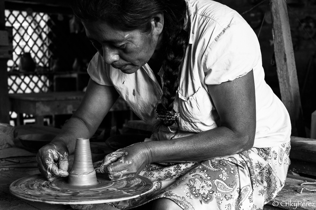 photographer nicaragua mozonte ceramica handmade Sordo Mudo comunidad indigena  Honduras FRONTERA Centroamerica taller ceramica