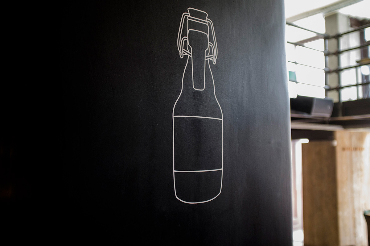 Adobe Portfolio platz beer restaurant engrave emboss