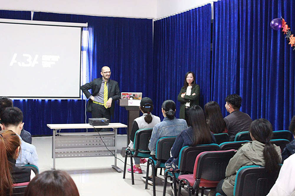 Hongyu School Visiting Professor cina Marzo 2016