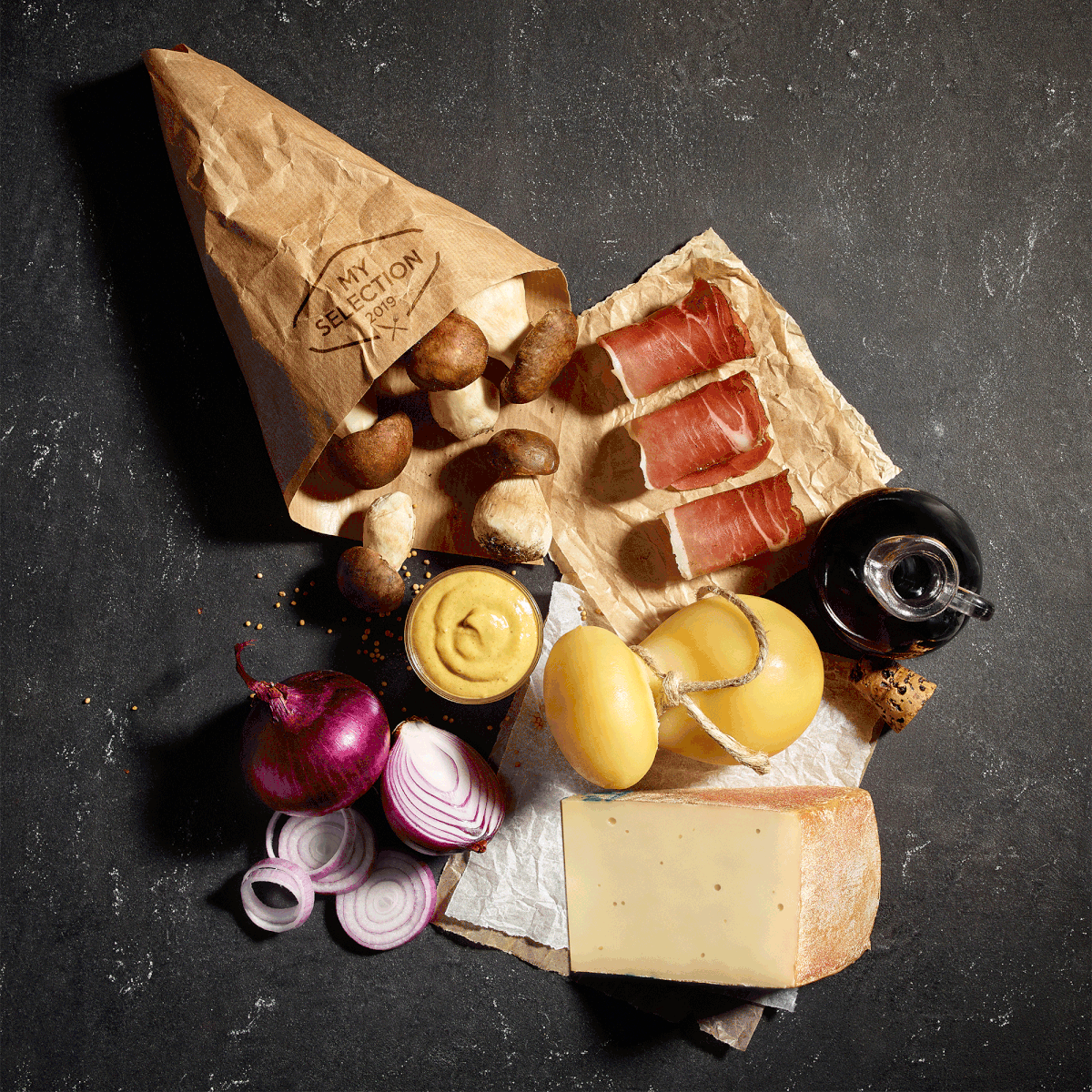 #food    #Sandwich #FastFood #meat #sauces #bacon #Backstage #Portrait #cheese