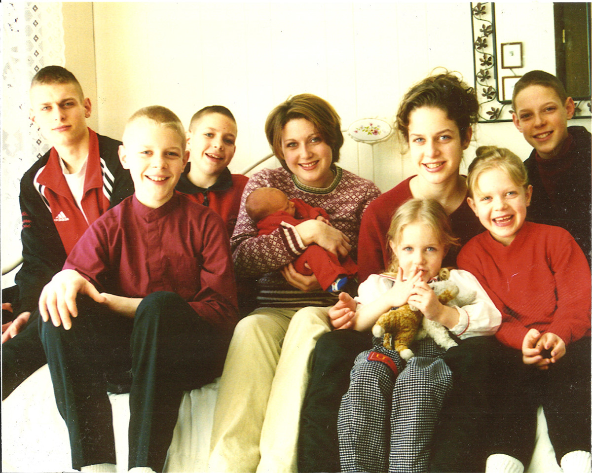 family portrait family home Granchildren nine children blessed thankful