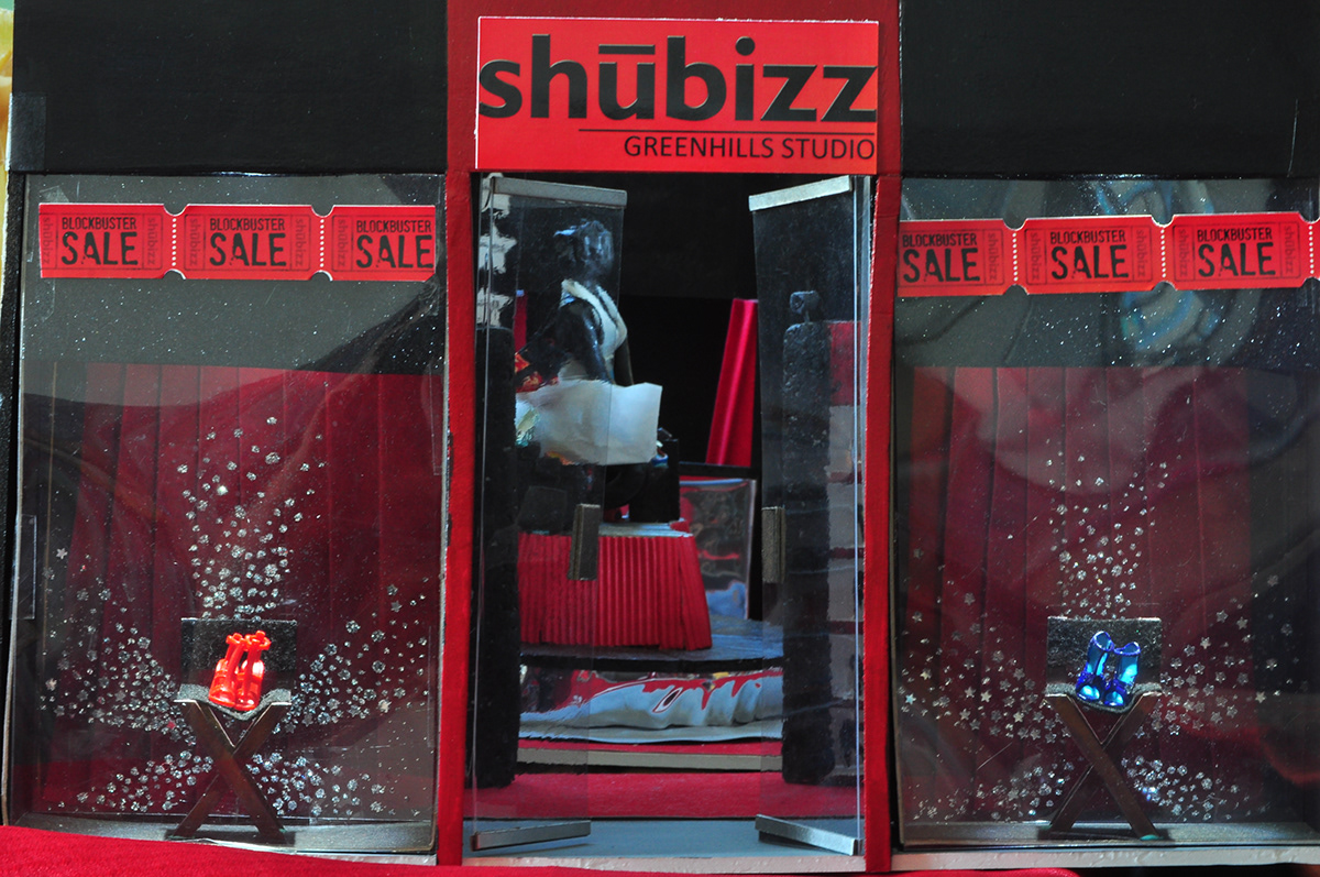 shubizz shoes Visual Merchandising Window Display store design