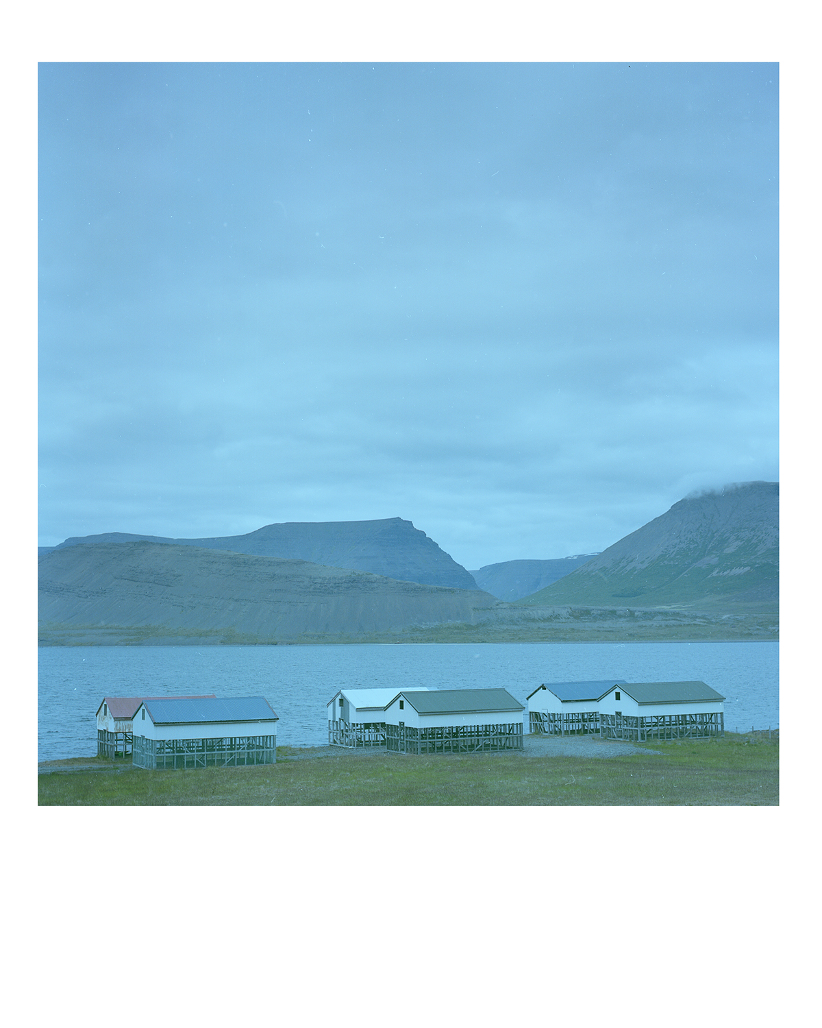Island islandia minimal Landscape lonlyness 6x6 medium format photo