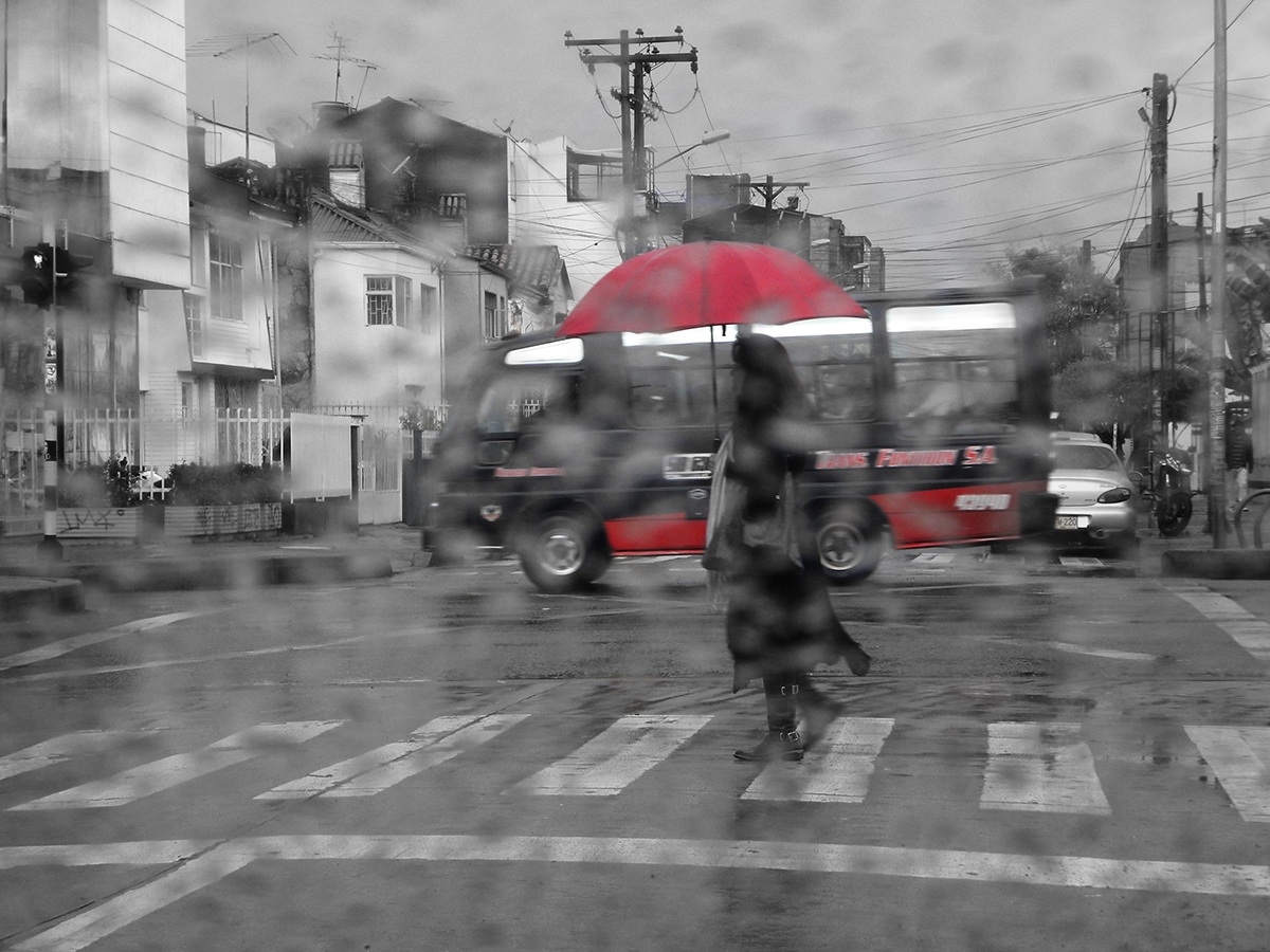 rain bw byn drops blur movement