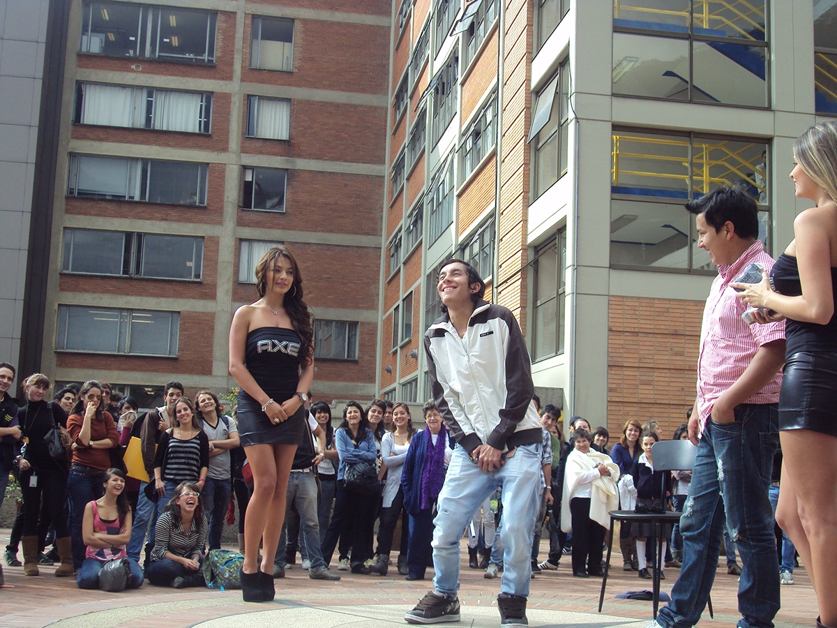 Btl  Bogota  colombia  mejia  activacion axe universidad